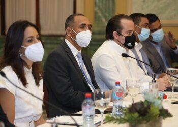 Anuncian internet de Banda de Ancha a 26 municipios pobres del país