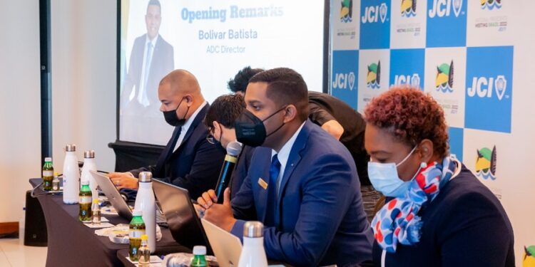 Joven dominicano dirige reunión de presidentes nacionales 2022 en Brasil