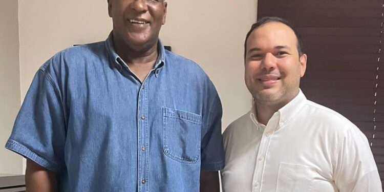 Inmortal Evaristo Pérez reaparece unido a la directiva de los Soles de SDE