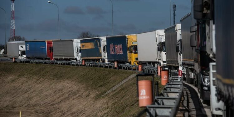 Cinco materias primas esenciales a las que afectará la guerra en Ucrania