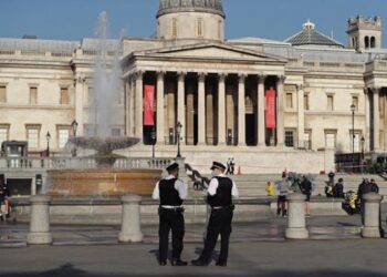 Defensa y exteriores de Reino Unido se contradicen en apoyo de ciudadanos  para pelear en Ucrania