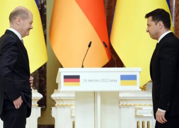 Canciller alemán asegura no hay "planes" para admitir a Ucrania en la OTAN