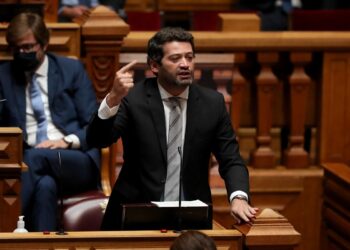 Twitter suspende el perfil de otro líder político por "propagar odio"