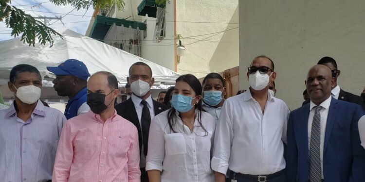 Reconocen en los Guandules al Juez José Alejandro Vargas y al Ministro Deligne Ascensión