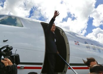 Abinader sale hacia Argentina y Chile, sostendrá encuentros con autoridades y empresarios