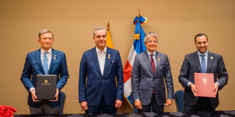República Dominicana y Ecuador firman acuerdo de cooperación aérea
