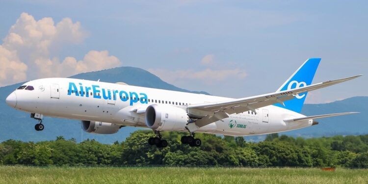 Air Europa es la segunda aerolínea más puntual de Europa
