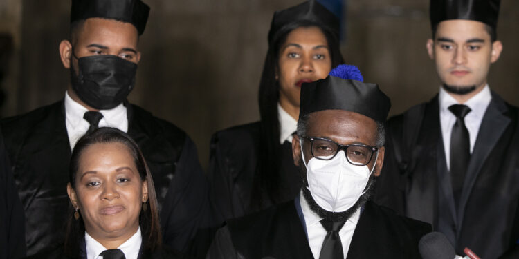 Generales continuarán en prisión por vinculación a corrupción en el Caso Coral 5G