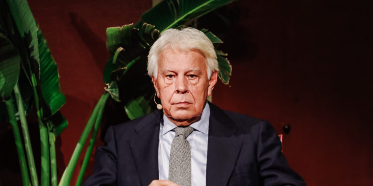 Felipe González equipara a Vladimir Putin con Nicolas Maduro