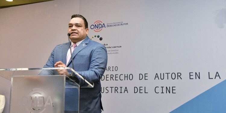 Expertos destacan la importancia del derecho de autor en la industria del cine dominicano