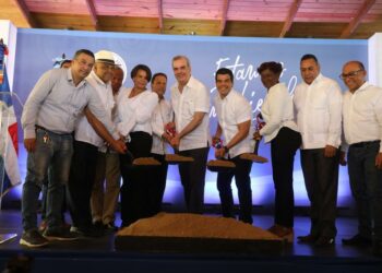 Gobierno ejecutará obras viales y megaproyecto de agua en Monte Plata