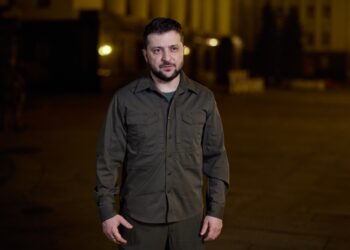 Zelenski destituye de su cargo a dos generales por "deslealtad" al pueblo ucraniano