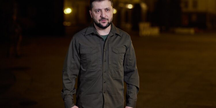 Zelenski destituye de su cargo a dos generales por "deslealtad" al pueblo ucraniano