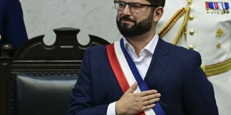 Gabriel Boric jura el cargo como presidente de Chile