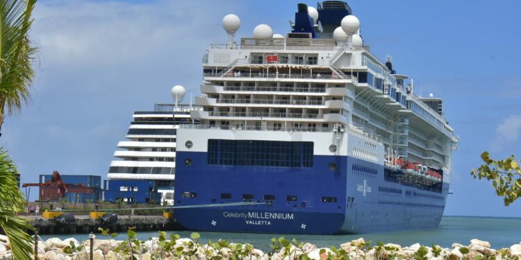 Llegan 11,700 visitantes crucerista al país por Puerto Plata