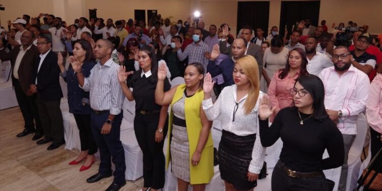  Miguel Vargas anuncia integración al PRD de 200 nuevos miembros del sector religioso