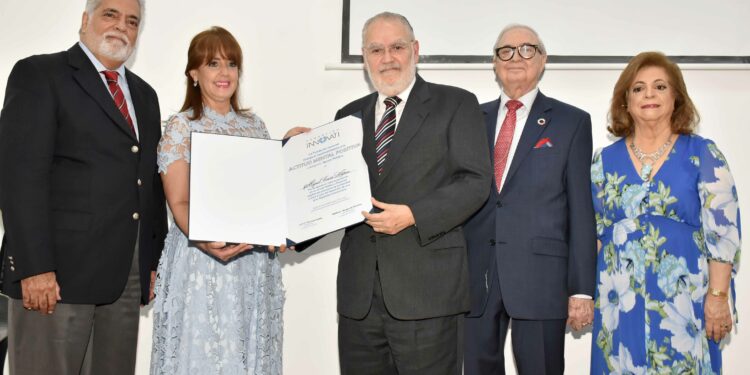 Ministro de Economía aboga por la modificación de las relaciones de poder en RD