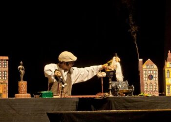 ¡¡Gira, gira primavera… llegaron los títeres!!