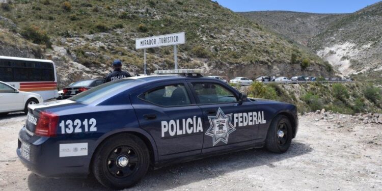 Tiroteos, barricadas y quema de vehículos en Colima, México, tras detención de dirigente del CJNG