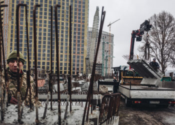 Rusia anuncia que reducirá "drásticamente" sus operaciones militares en Kiev y Chernígov