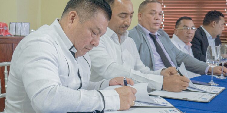 Suscriben hermandad municipios de Tulum, Quintana Roo en México y Verón Punta Cana