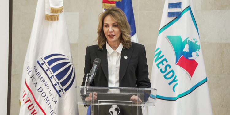 Inauguran seminario para la preservación del patrimonio arquitectónico en madera