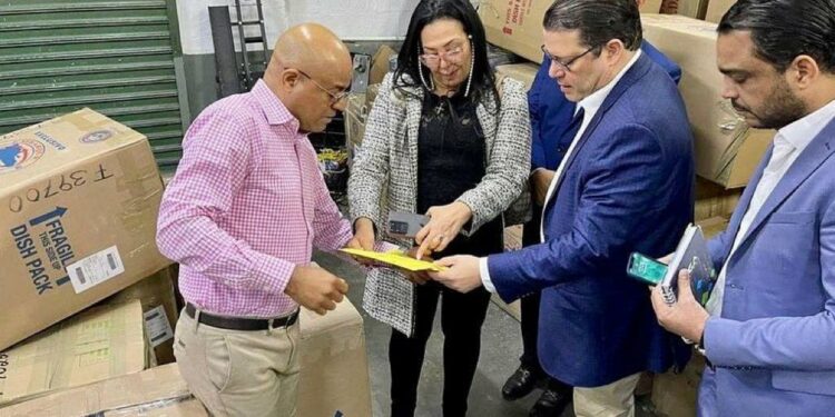 Aduanas dominicana se reúne con empresas de envíos en Nueva York