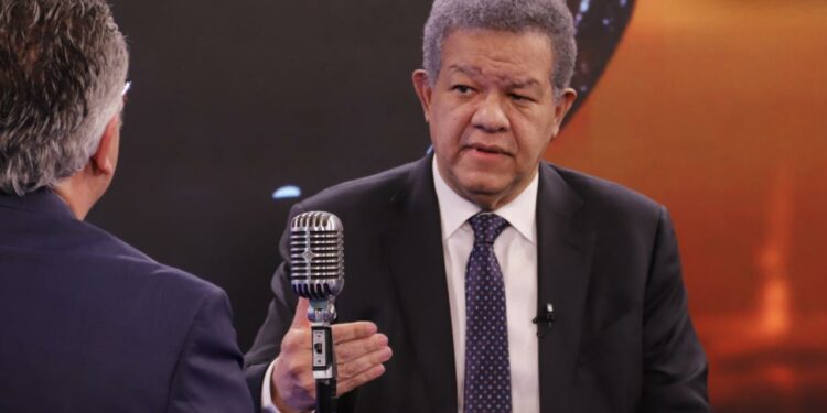 Gobierno cae en exageración en su discurso de rendición de cuentas según Leonel Fernández