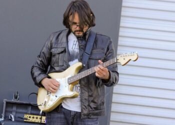 Gilberto Luna lanza su más reciente single instrumental “Long Way” 