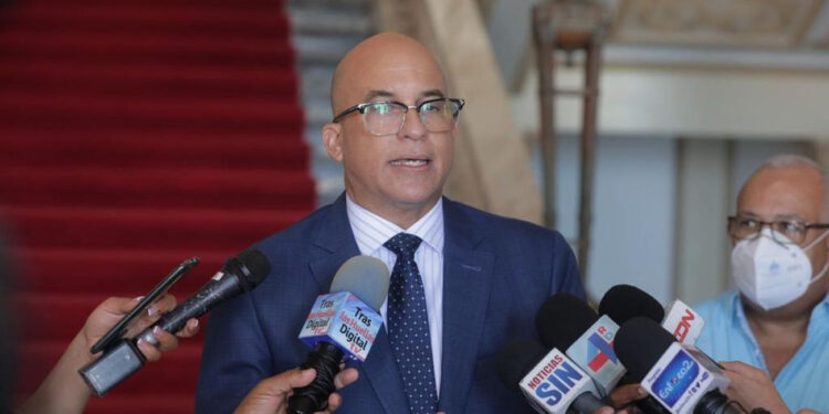 Vocero de la Presidencia aclara sobre el costo de títulos de propiedad