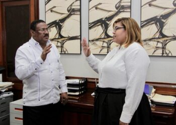 SRSM juramenta subdirectora del Hospital Ángel Contreras