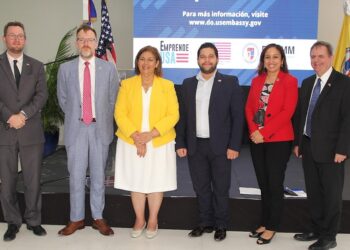 Embajada de los Estados Unidos y PUCMM celebran feria EmprendeUSA