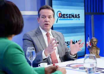 Ito Bisonó confirma RD explora traer hidrocarburos desde Argentina 