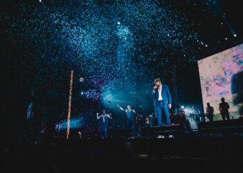 Juan Luis Guerra de nuevo a los escenarios con "Entre mar y palmeras"