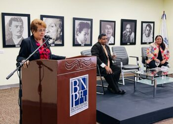 Alejandrina Germán publica obra para fortalecer las convicciones boschistas