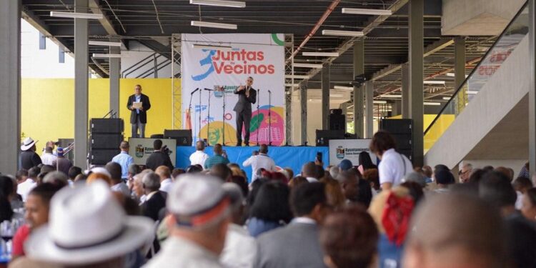 Más de 700 Juntas de Vecinos dirigirán proyectos de Santo Domingo Este 
