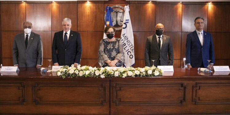 Miriam Germán Brito critica la falta de protección institucional para que un procurador permanezca en el cargo