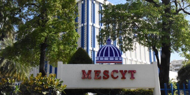 Mescyt solicita a universidades presentar candidatos Premio Anual a la Excelencia del Docente