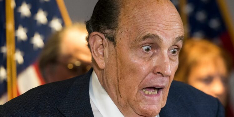 EEUU acusa a un oligarca ruso por conspirar junto a socios de Guiliani