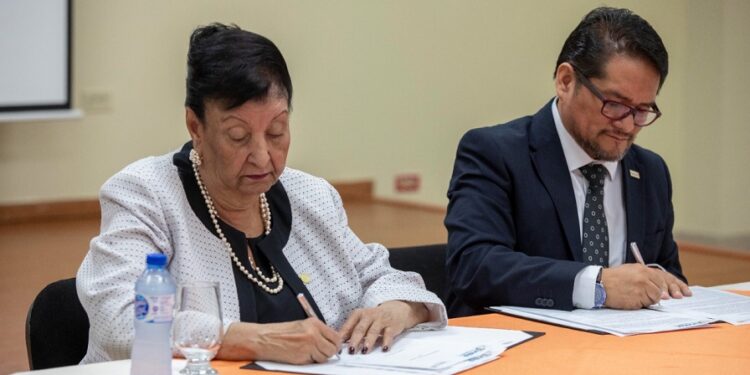 World Vision RD dona inmuebles al Inaipi para la construcción de estancias infantiles