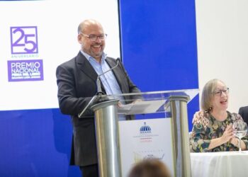 Autor libro sobre asesinato de El Moreno gana premio Eduardo León Jimenes 2022