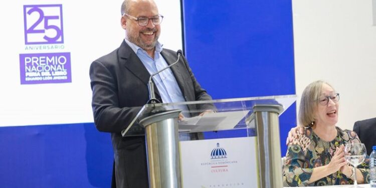 Autor libro sobre asesinato de El Moreno gana premio Eduardo León Jimenes 2022