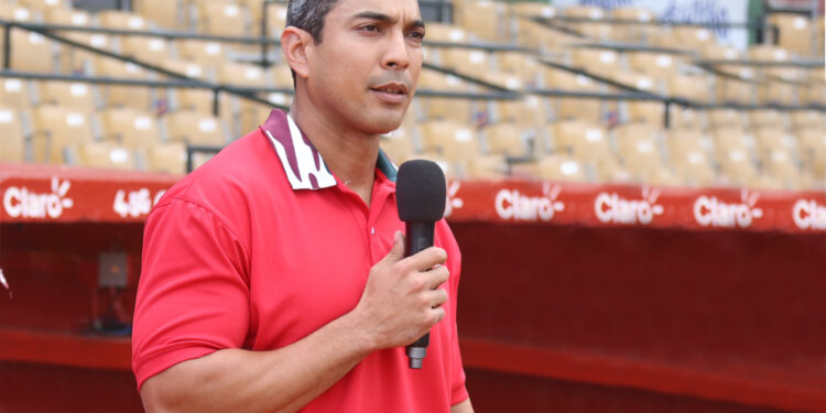 Escogido oficializa a Luis Rojas como gerente general