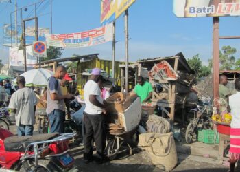 Piden al primer ministro de Haití decretar el estado de emergencia ante violencia de bandas