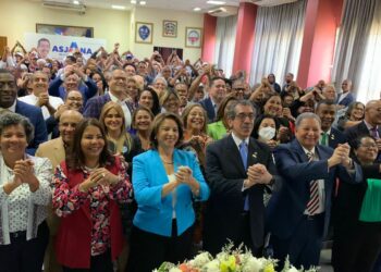 Jorge Asjana recibe respaldo de destacada académica de la UASD