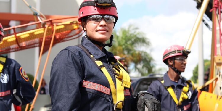 Disponen clausura provisional de cuatro balnearios en Santo Domingo Este