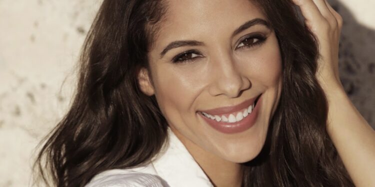 La actriz dominicana Sandy Tejada narra la ruta de su éxito en Hollywood