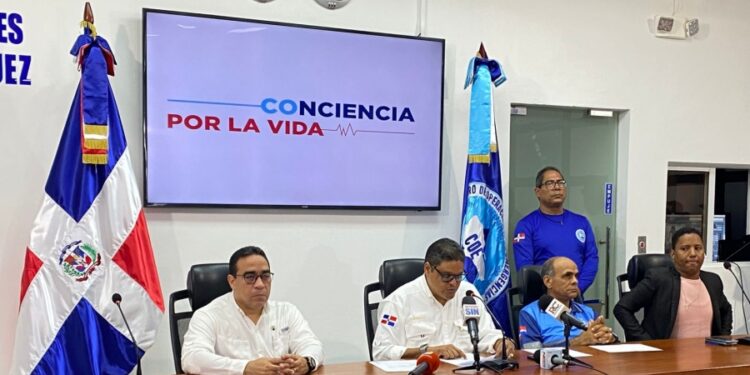 COE emite primer boletín; aumenta a 8 las provincias en alerta verde