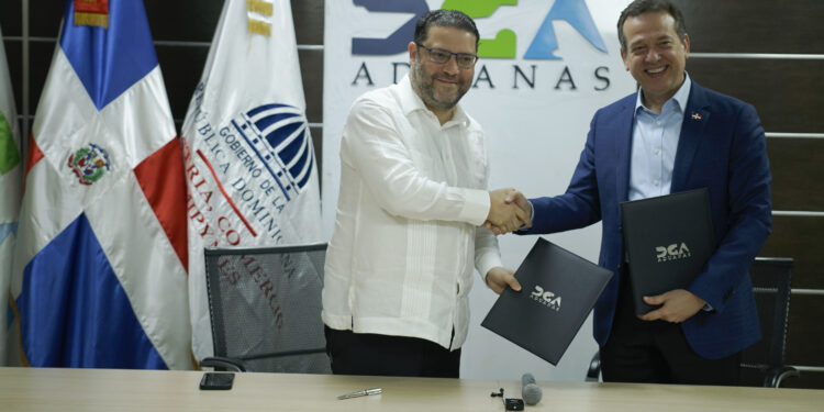 En qué  consiste el acuerdo firmado entre Aduanas y el MINC?