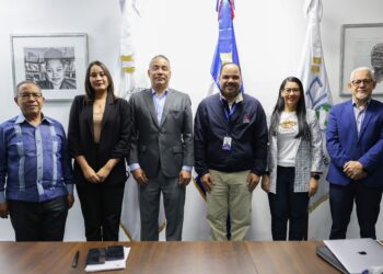 ADOPAE y Defensor del Pueblo discuten agenda sobre derechos a acceso a la cultura